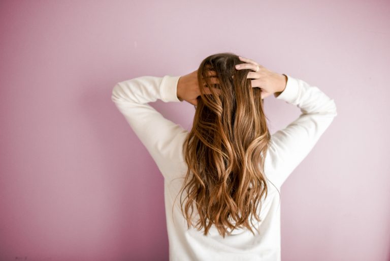 5 Easy and Natural Remedies to Control Hair Fall Safely